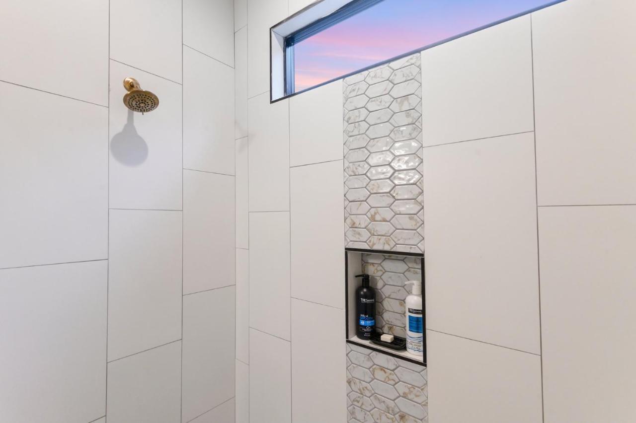 Unwind In Style! *New* Sip And Stay Hideaway Броукън Боу Екстериор снимка